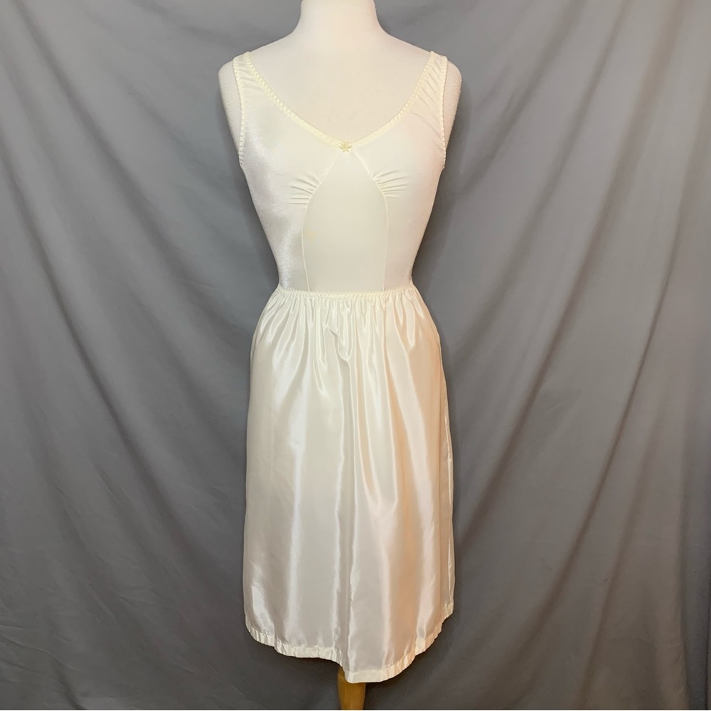 Vintage Olga white slip